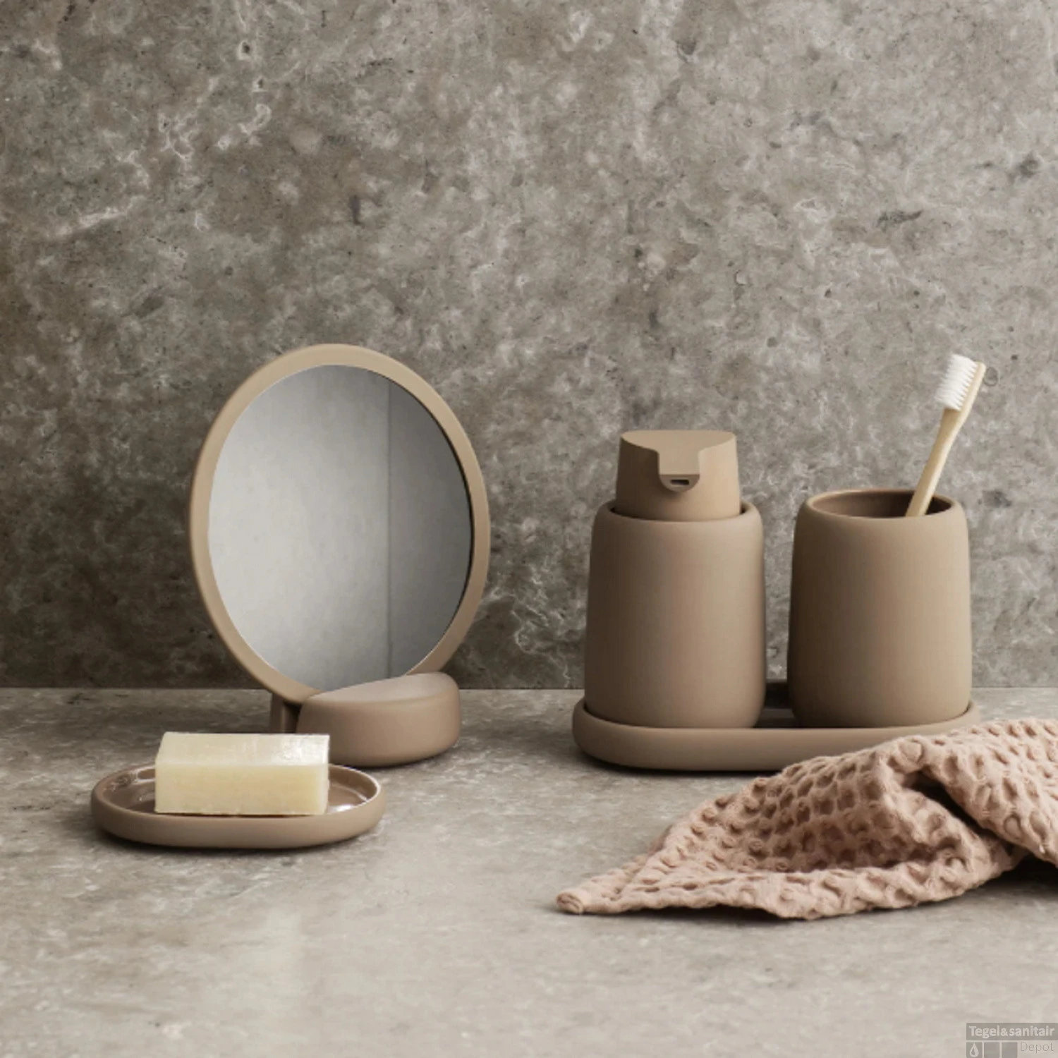 Cosmeticaspiegel Blomus Sono Tan 3 Cosmeticaspiegel Blomus Sono Tan - Afbeelding 3