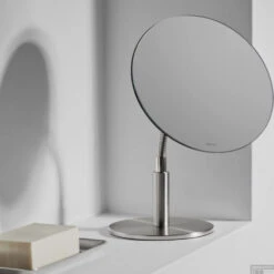 Cosmeticaspiegel Blomus Vista Mat -Thuis Badkamer cosmeticaspiegel blomus vista mat sfeer1