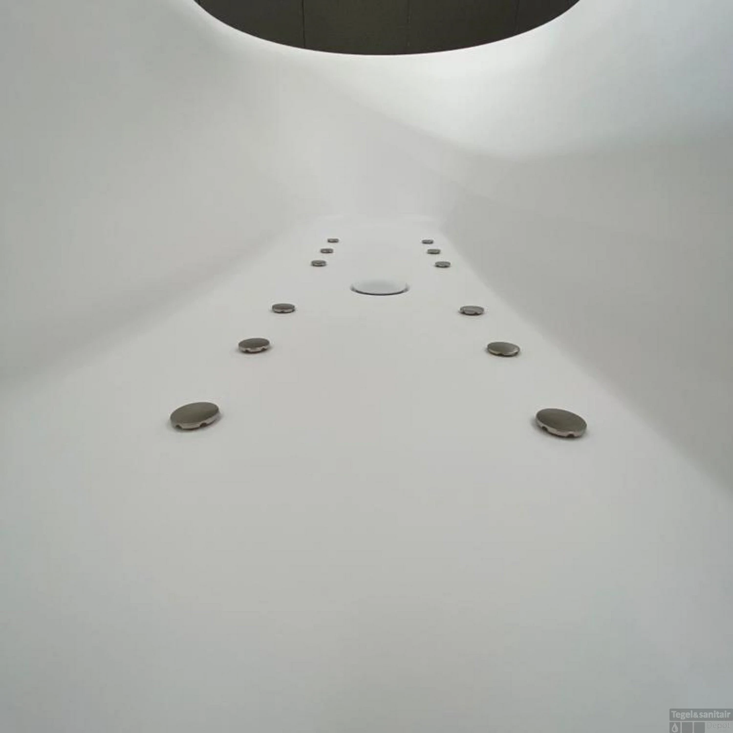 Half Vrijstaande Whirlpool Wiesbaden Wall 170x75x58 Cm Luchtsysteem Met RVS Jets Glans Wit - Afbeelding 3