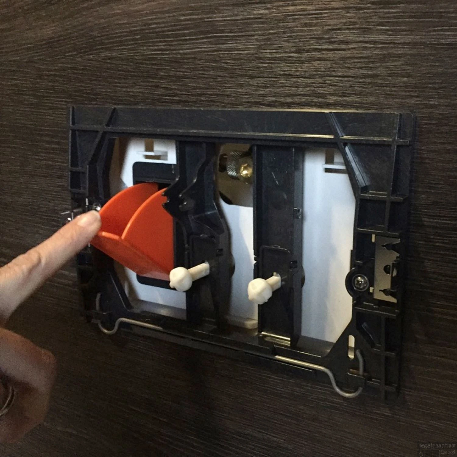 Toiletblokhouder Tbv Geberit Up100 (delta Drukplaten) 5 Toiletblokhouder Tbv Geberit Up100 (delta Drukplaten) - Afbeelding 5