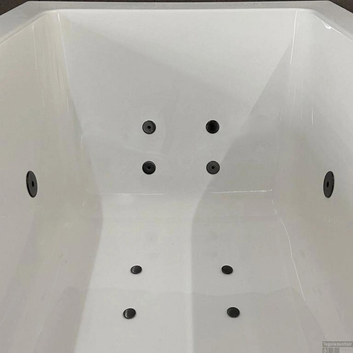 Whirlpool Boss & Wessing Dahlia Jetline180x80 Cm Dubbel Systeem Black Tin 4 Whirlpool Boss & Wessing Dahlia Jetline180x80 Cm Dubbel Systeem Black Tin - Afbeelding 4