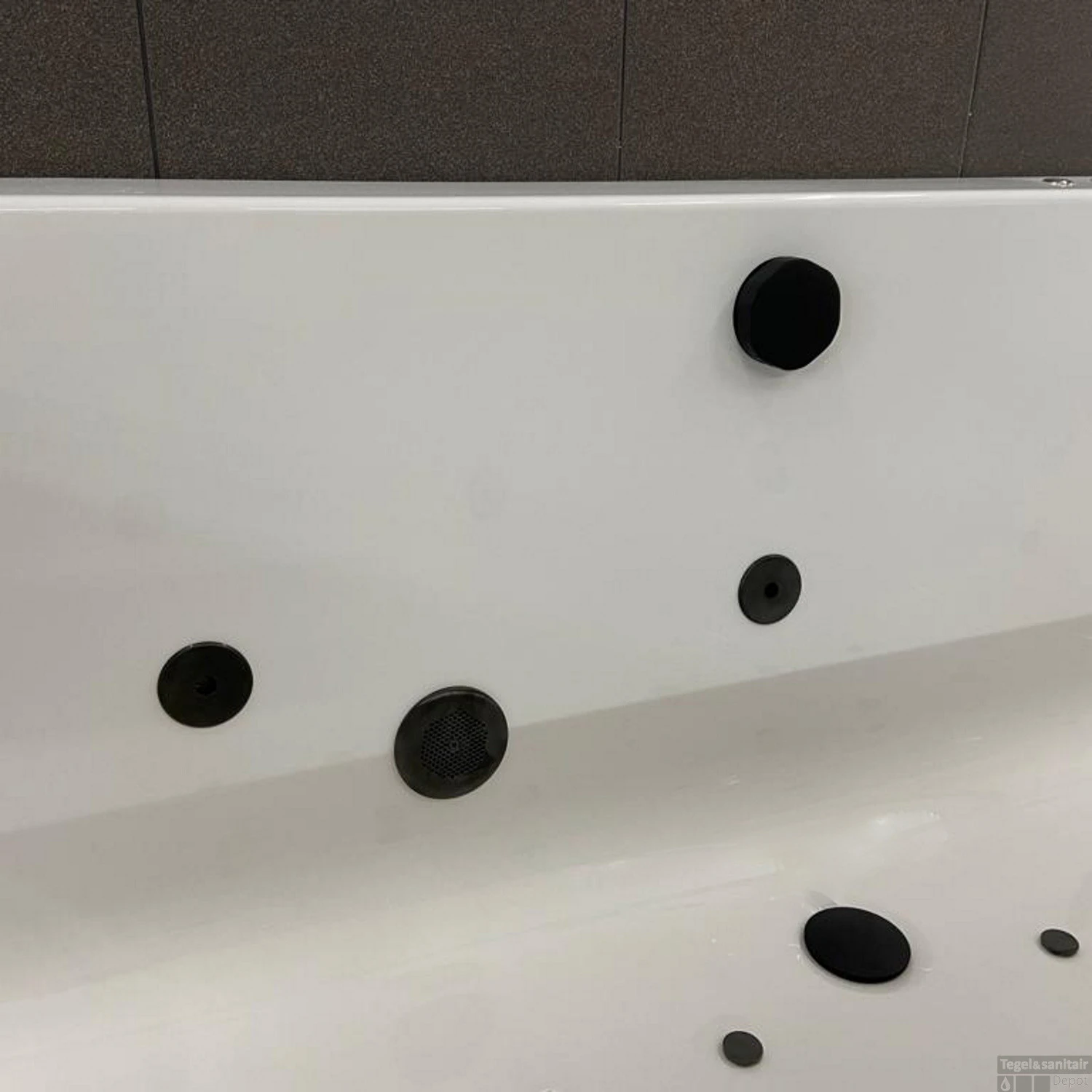 Whirlpool Boss & Wessing Dahlia Jetline180x80 Cm Dubbel Systeem Black Tin 2 Whirlpool Boss & Wessing Dahlia Jetline180x80 Cm Dubbel Systeem Black Tin - Afbeelding 2